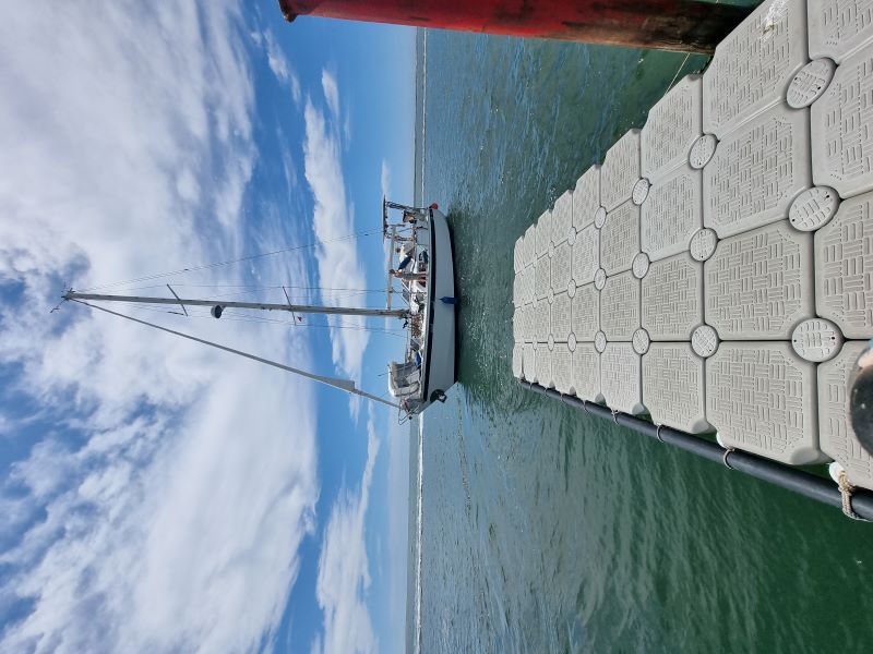 https://bo.algarveboatyard.com/FileUploads/sobre-nos/politica-de-ambiente/sailboat-lara-leaving-the-boatyard.jpg